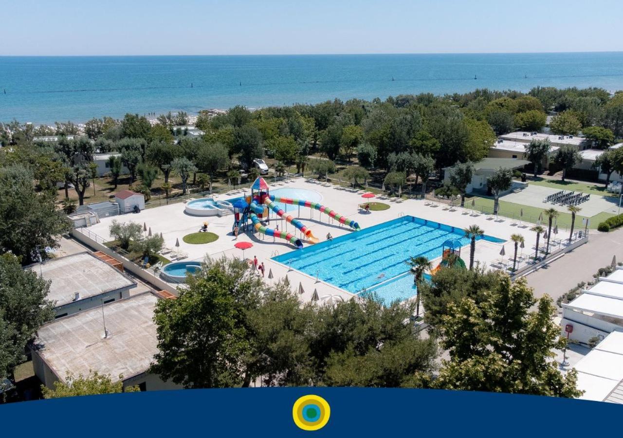 Club Del Sole Stork Family Collection Ξενοδοχείο Giulianova Εξωτερικό φωτογραφία
