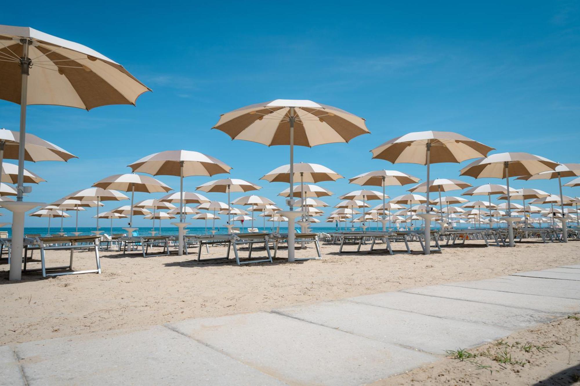 Club Del Sole Stork Family Collection Ξενοδοχείο Giulianova Εξωτερικό φωτογραφία